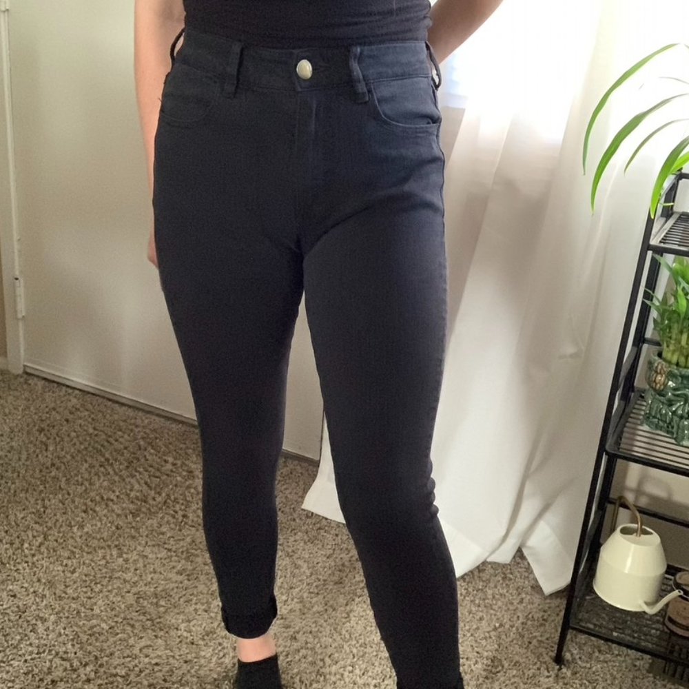 AE Black High Waisted Jeans